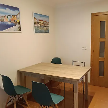 Piso En De 3 Con Terraza Y Cerca De La Playa *
